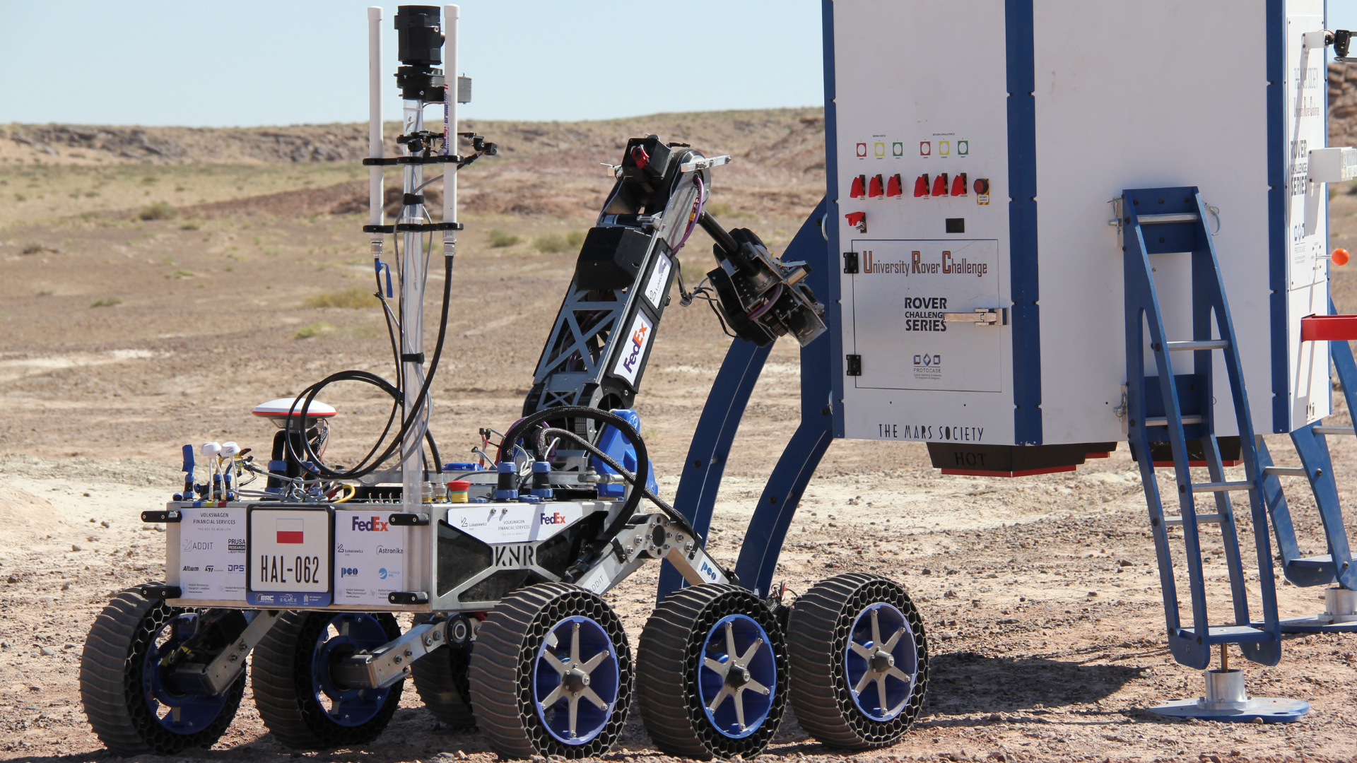 Na zdjęciu: łazik KNR Rover Team - HAL-062