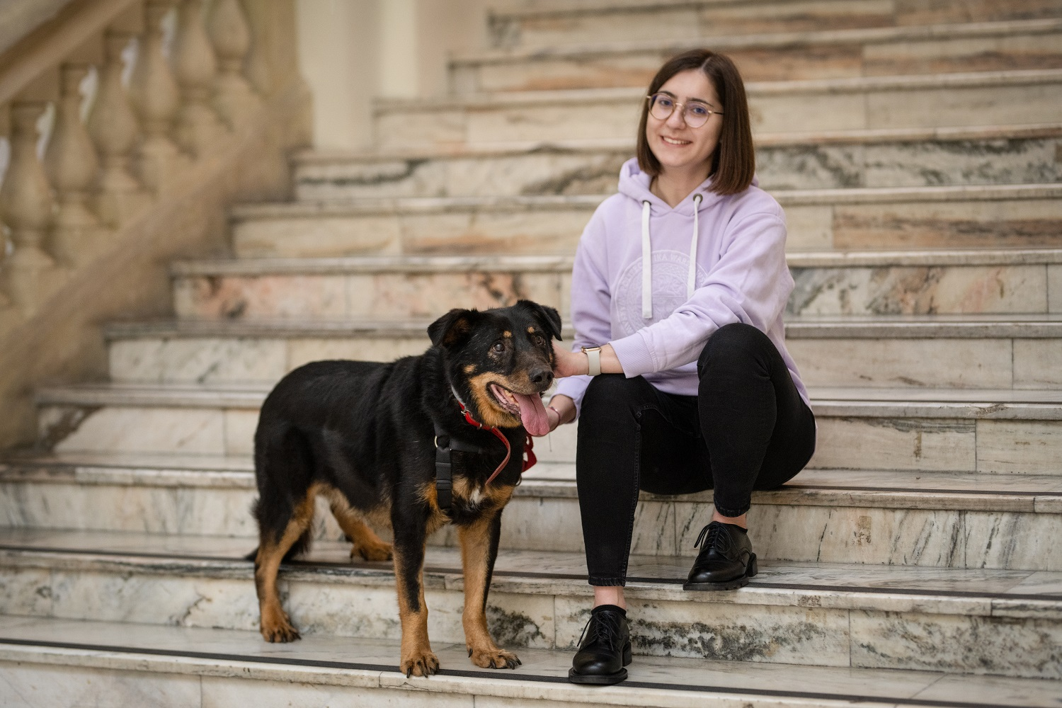 Pies Tytus i Zuzanna Uliasz, Przewodnicząca Komisji Promocji i Współpracy Zewnętrznej w Samorządzie Studentów
