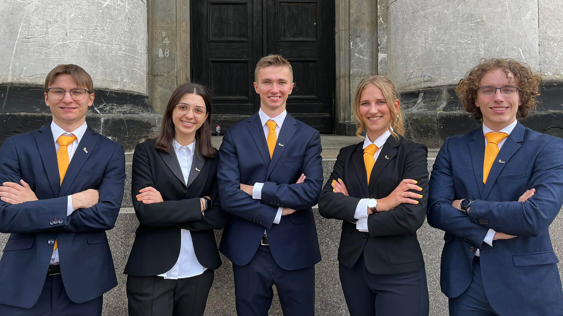 Na zdjęciu członkowie zespołu Zaklepuje.to, wicemistrzowie w konkursie Enactus Poland National Competition