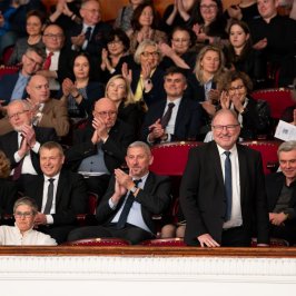 Na zdjęciu uczestnicy koncertu inauguracyjnego 200-lecie PW, a wśród nich Władze naszej Uczelni i zaproszeni goście