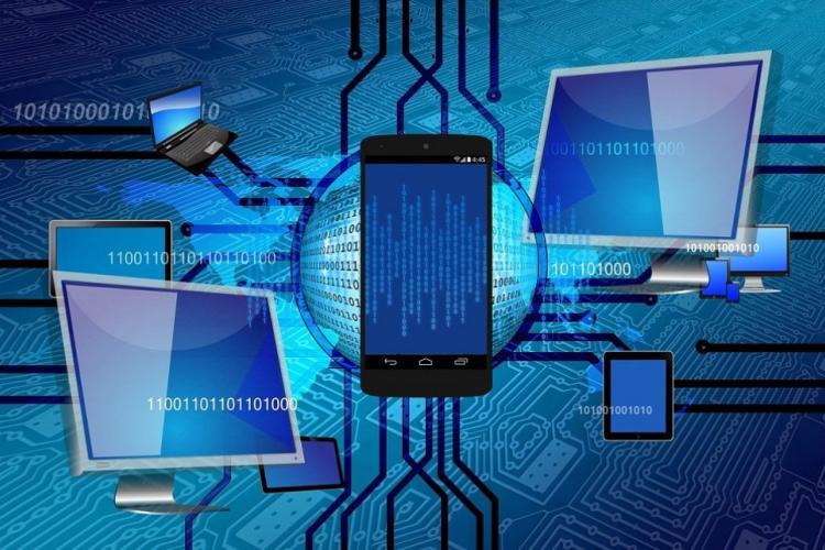 Zdjęcie komputerów i telefonów komórkowych