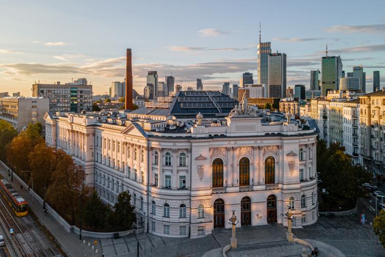 Zdjęcie Gmachu Głównego PW