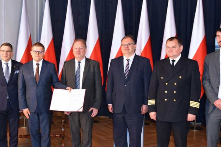 Zdjęcie przedstawicieli instytucji tworzących Sieć Poligonów Technologii Autonomicznych
