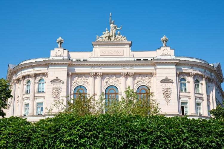 Zdjęcie Gmachu Głównego Politechniki Warszawskiej