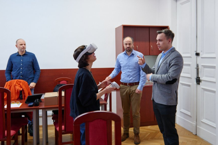 Zdjęcie z jednej z obron z wykorzystaniem okularów VR