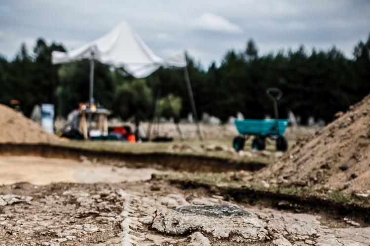 Na zdjęciu prace badawcze na terenie Obozu Zagłady w Treblince