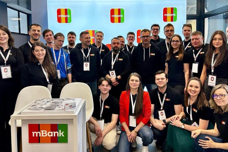Na zdjęciu: zwycięzcy Hack the AI