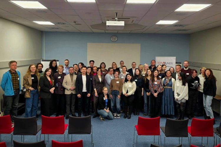 Zdjęcie przedstawia uczestników projektu TopMinds 2026