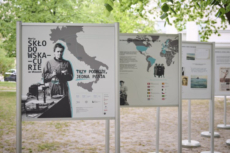 Na zdjęciu wystawa „Maria Skłodowska-Curie we Włoszech: trzy podróże, jedna pasja” na Politechnice Warszawskiej