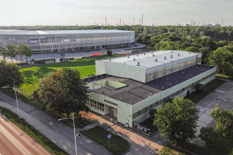 Na zdjęciu Hala Sportowa w Płocku