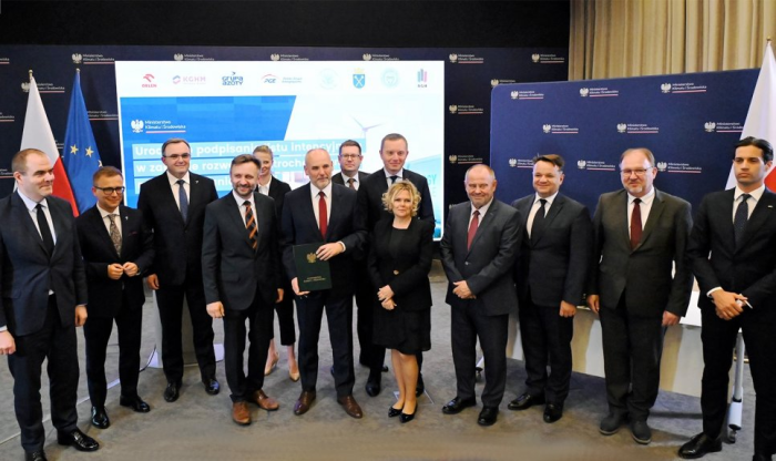 Zdjęcie sygnatariuszy listu intencyjnego