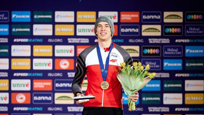 Na zdjęciu Marek Kania z brązowym medalem mistrzostw Europy