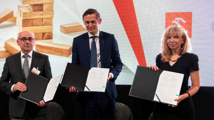 Na zdjęciu: podpisanie porozumienia o współpracy na rzecz rozwoju technologii wodorowych i paliw syntetycznych