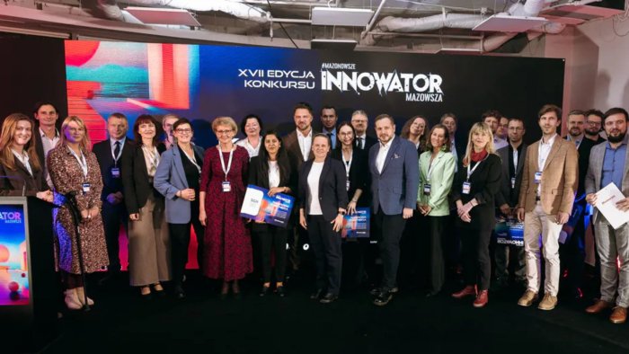 Na zdjęciu: laureaci konkursu Innowator Mazowsza