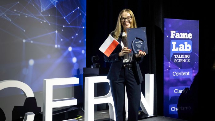 Na zdjęciu Natalia Izdebska podczas finału konkursu FameLab 2025