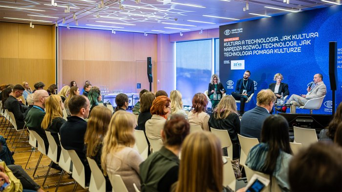 Na zdjęciu uczestnicy panelu Open Eyes Economy Summit