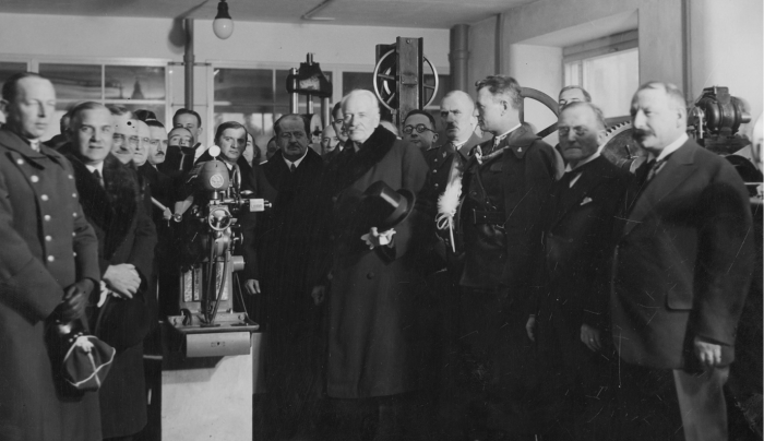 Na zdjęciu uczestnicy uroczystości 30-lecia pracy naukowej Ignacego Mościckiego