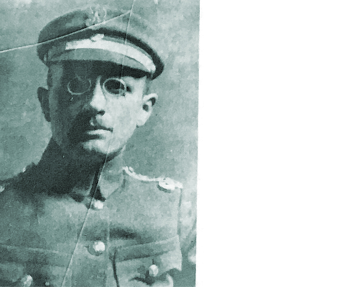 Na zdjęciu prof. Stefan Bryła w mundurze