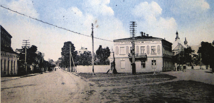 Na zdjęciu ulica Piotrkowska w Łasku, koniec XIX w.