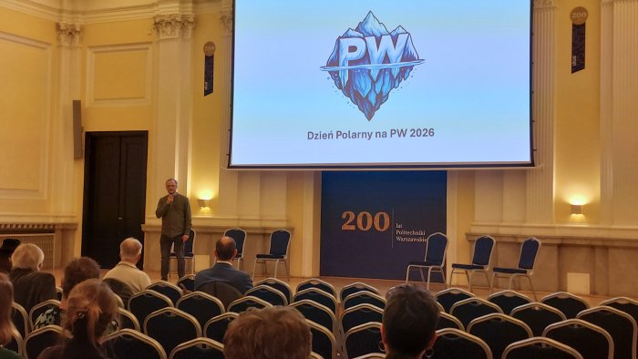 Na zdjęciu uczestnicy Dnia Polarnego na PW