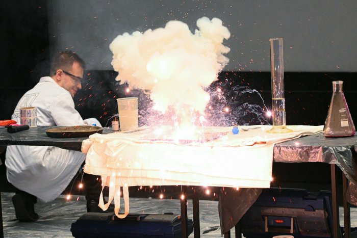 Eksperyment chemiczny