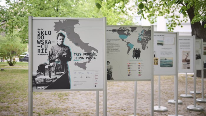 Na zdjęciu wystawa „Maria Skłodowska-Curie we Włoszech: trzy podróże, jedna pasja” na Politechnice Warszawskiej