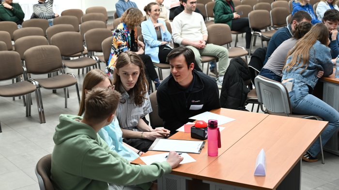 Na zdjęciu finał konkursu #Eksperymentuję_zChemicznymPW! 