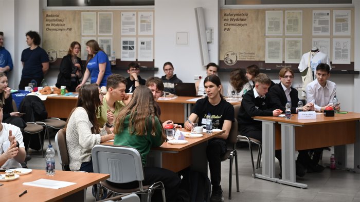 Na zdjęciu finał konkursu #Eksperymentuję_zChemicznymPW! 