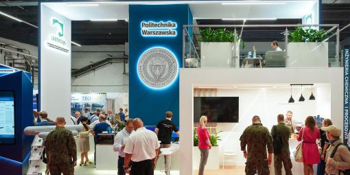 Na zdjęciu stanowisko Politechniki Warszawskiej podczas targów MSPO 2024