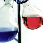 Zdjęcie kolb laboratoryjnych