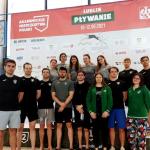 Zdjęcie reprezentantów PW w pływaniu 