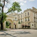 Zdjęcie budynku Szkoły Biznesu Politechniki Warszawskiej