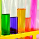 Zdjęcie probówek laboratoryjnych