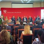 Na zdjęciu uczestnicy panelu „Rola uczelni w rozwoju AI dla strategicznych potrzeb państwa” podczas Forum Ekonomicznego w Karpaczu