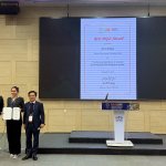 Na zdjęciu mgr inż. Daria Pałgan odbiera Best Paper Award podczas szóstej Międzynarodowej Konferencji Nano-Joining & Micro-Joining