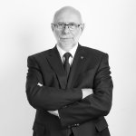 Na zdjęciu prof. Jan Szmidt