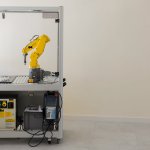 Na zdjęciu robot dydaktyczny FANUC