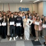 Na zdjęciu studenci z certyfikatami SAS - Warsaw University of Technology Academic Specialization in Visual Data Analysis