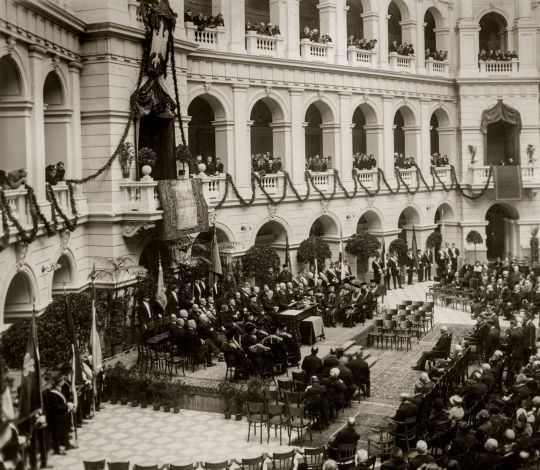 Uroczystość w Dużej Auli - zdjęcie archiwalne.